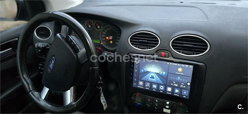 Begagnad Ford Focus Sport 109 HK (80 kW) 2005 Blå Sedan