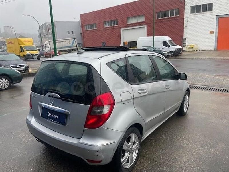Usado Mercedes A170 Avantgarde 116 CV (85 kW) 2009 Gris / plata Monovolumen