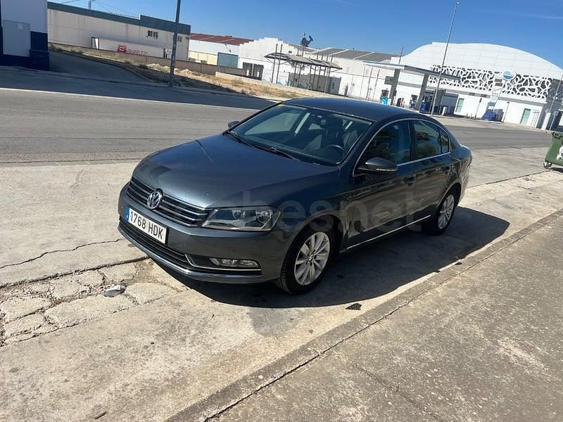 Azul Usado 2011 VW Passat Edition Berlina | 5990 € (Precio justo) - Imagen 1/4