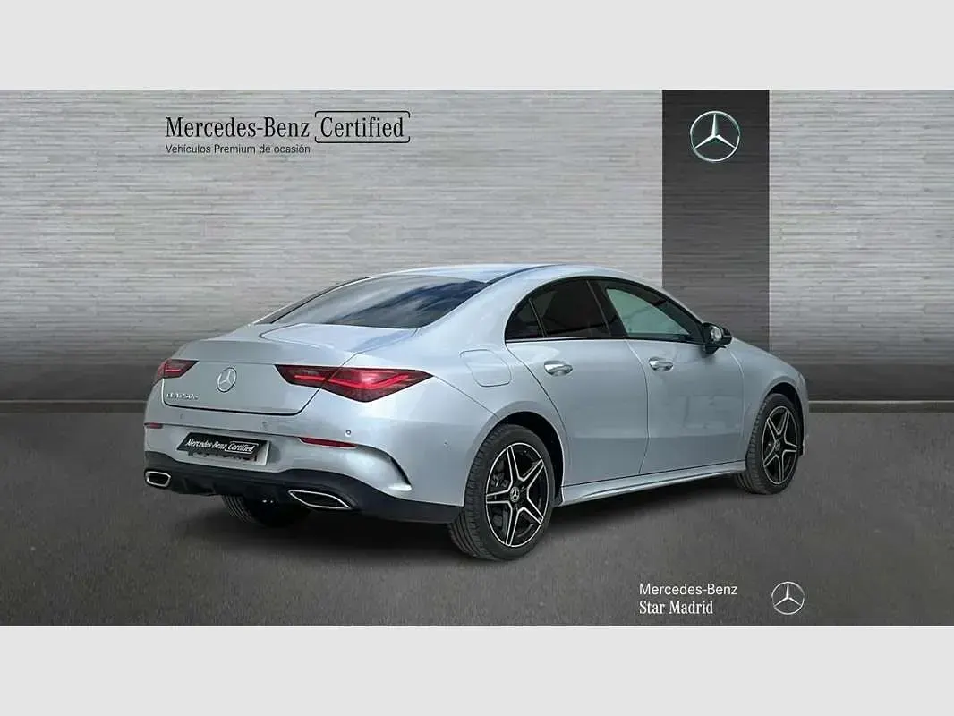 Usado Mercedes CLA250e 218 CV (160 kW) 2025 Plateado Berlina