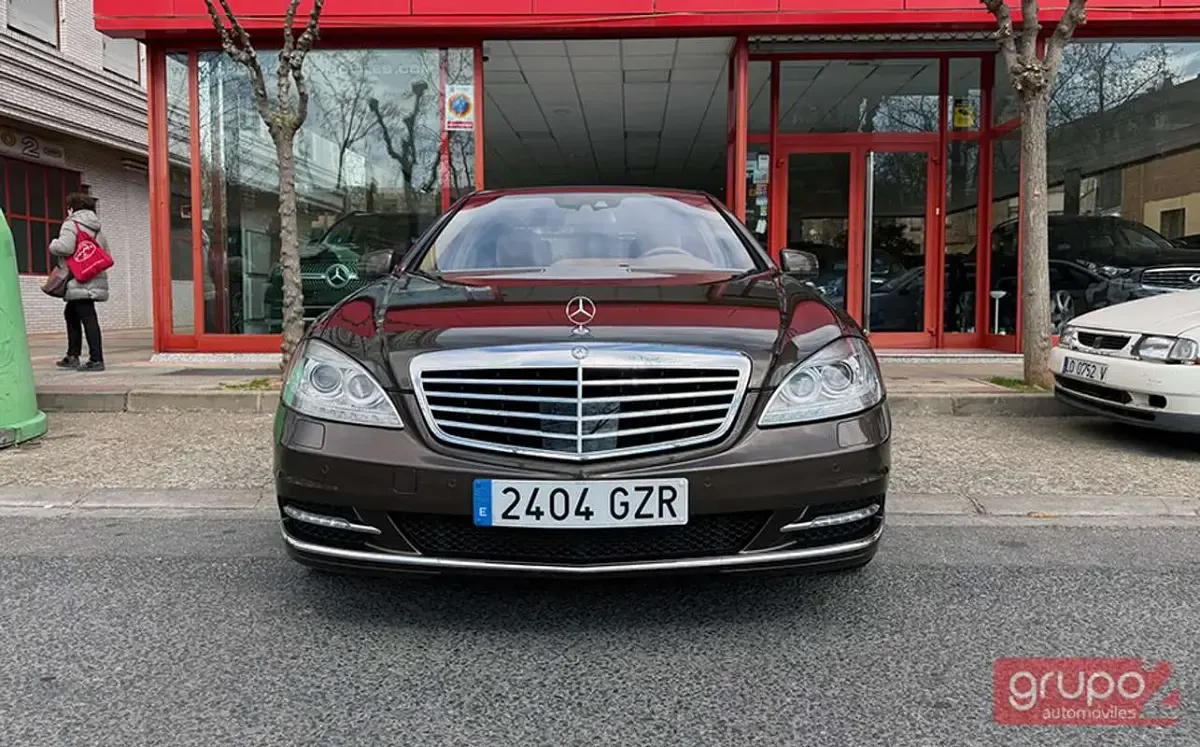 Usado Mercedes S500 387 CV (284 kW) 2010 Marrón Berlina