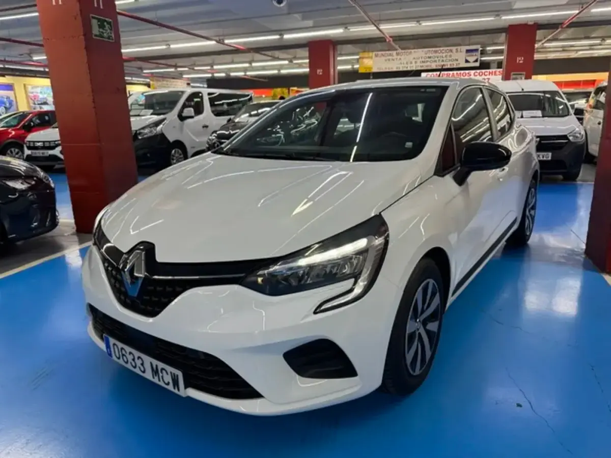 Usado Renault Clio Techno 91 CV (66 kW) 2022 Blanco Utilitario