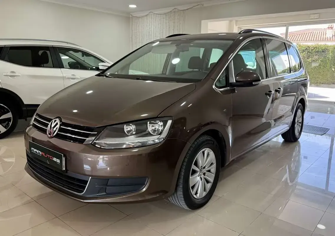 Usado VW Sharan Edition 140 CV (102 kW) 2011 Marrón Monovolumen