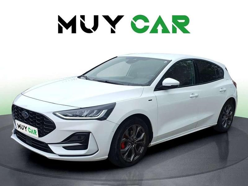Używany Ford Focus ST-Line 125 KM (91 kW) 2022 Biały Hatchback