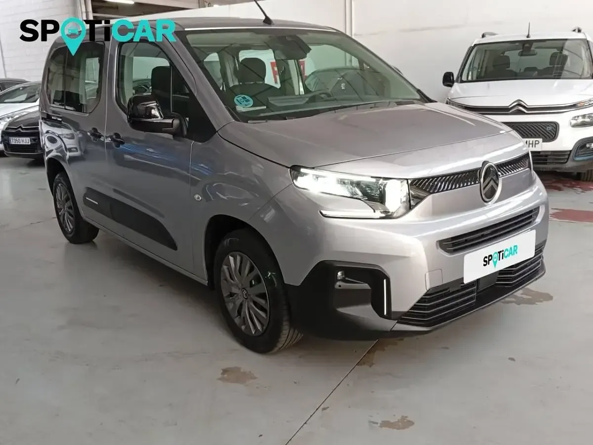 Usado Citroën Berlingo 102 CV (75 kW) 2025 Gris Monovolumen