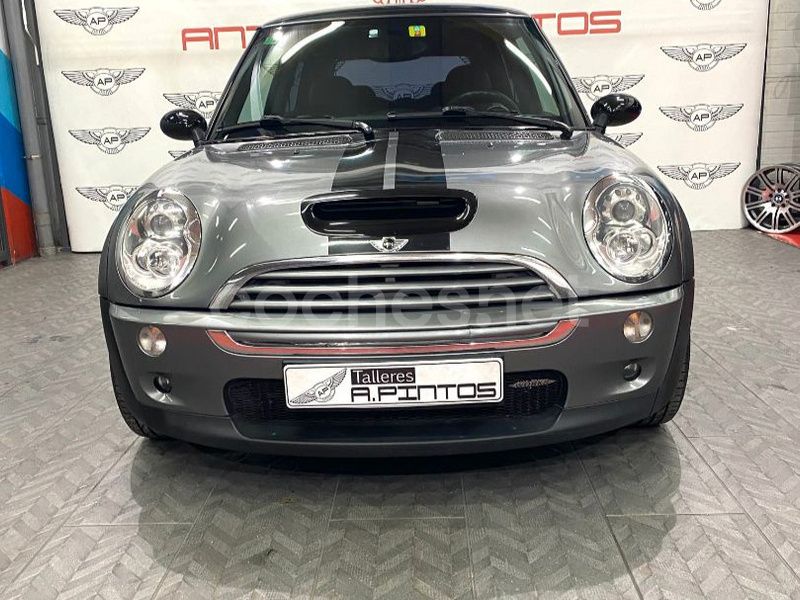 Usado Mini John Cooper Works 211 CV (155 kW) 2006 Gris Utilitario