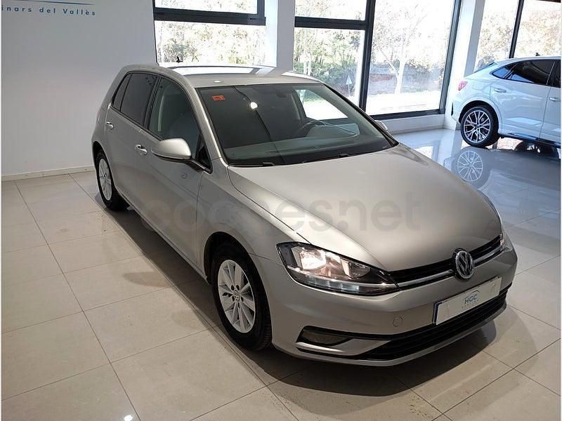 Usado VW Golf VII Advance 115 CV (84 kW) 2017 Gris / plata Berlina
