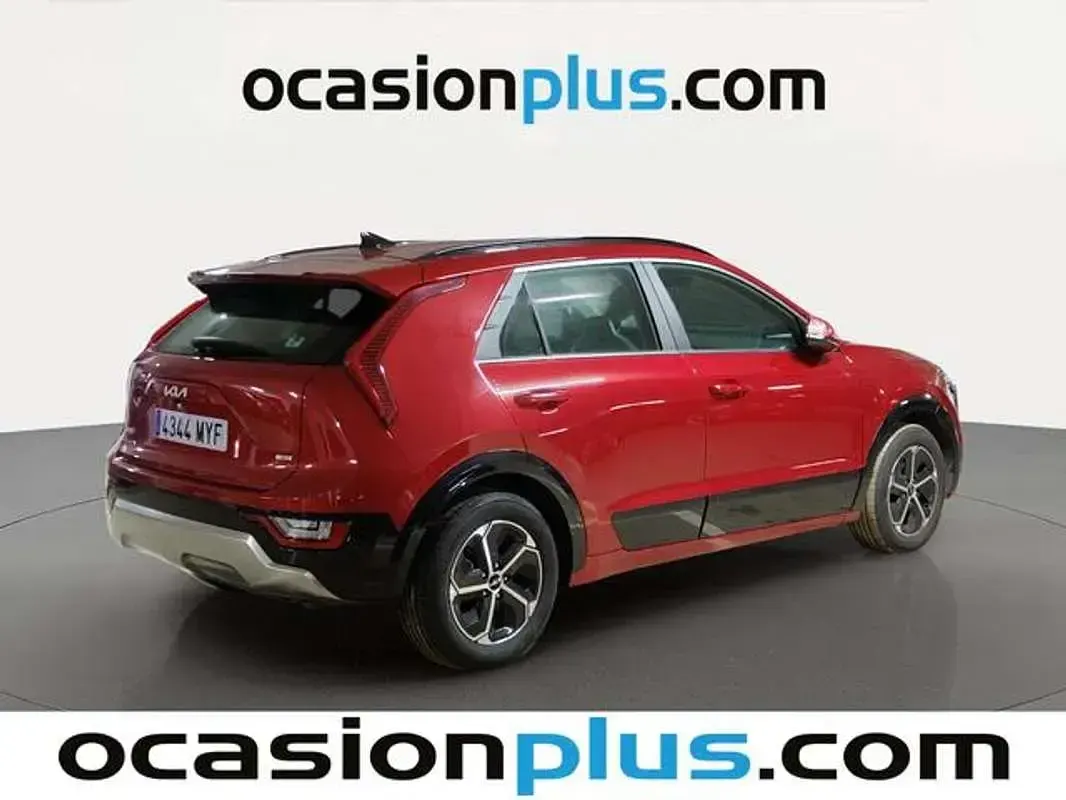 Usado Kia Niro 129 CV (94 kW) 2025 Rojo SUV