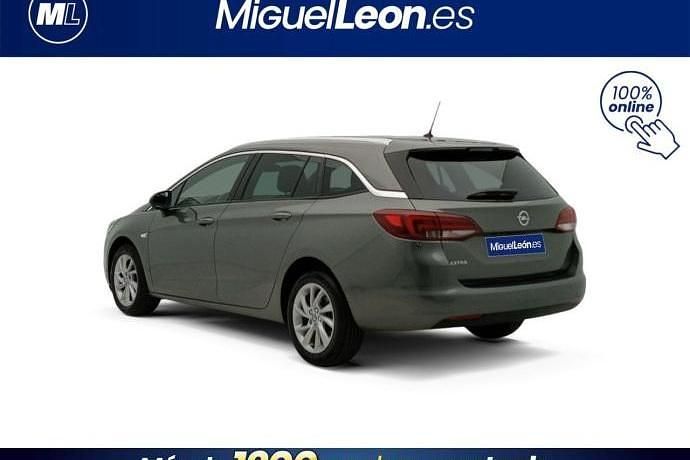 Usado Opel Astra Dynamic 126 CV (92 kW) 2019 Gris Familiar