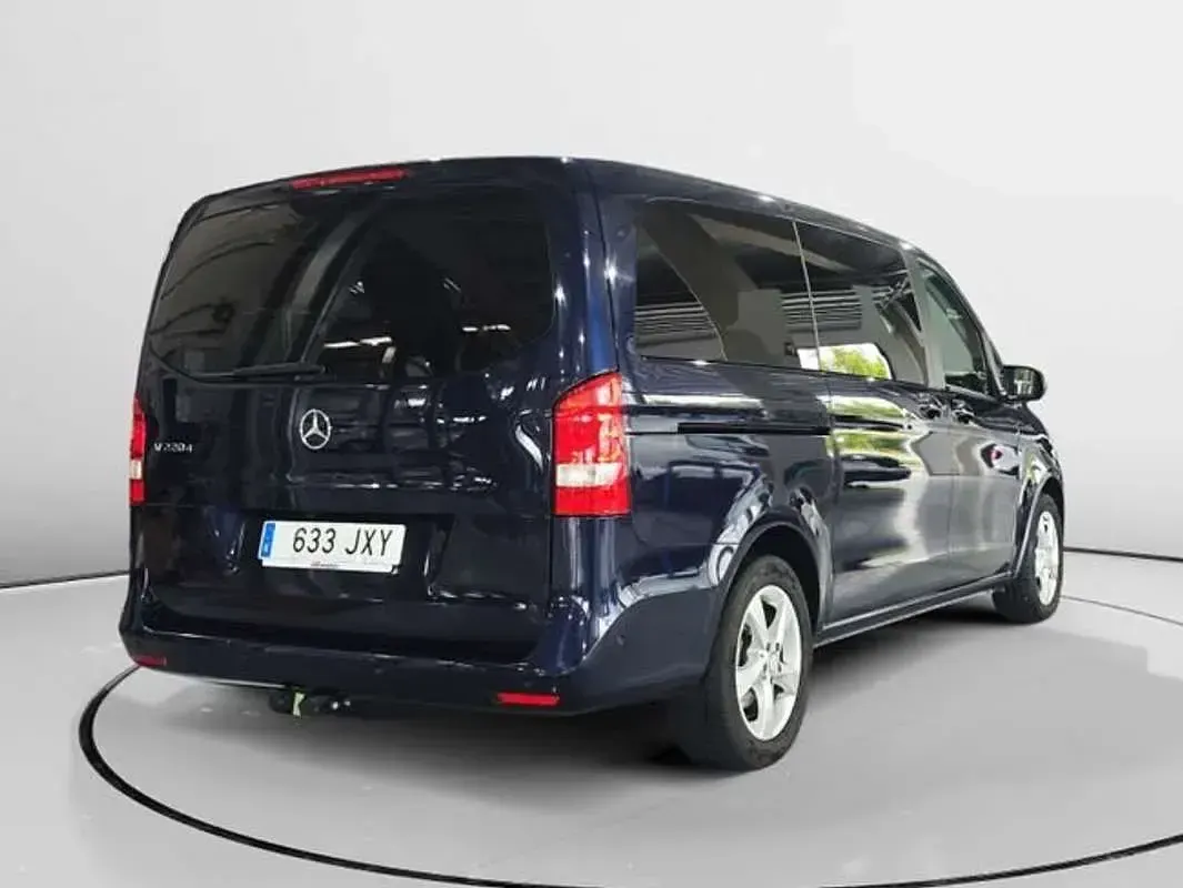 Usado Mercedes V220 Exclusive 163 CV (119 kW) 2017 Azul Monovolumen
