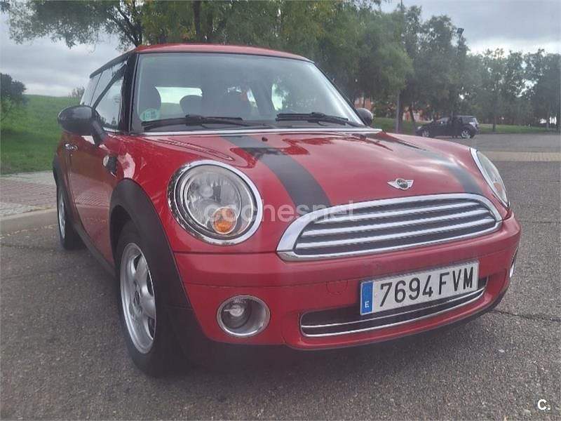 Usado Mini ONE 90 CV (66 kW) 2007 Rojo Utilitario