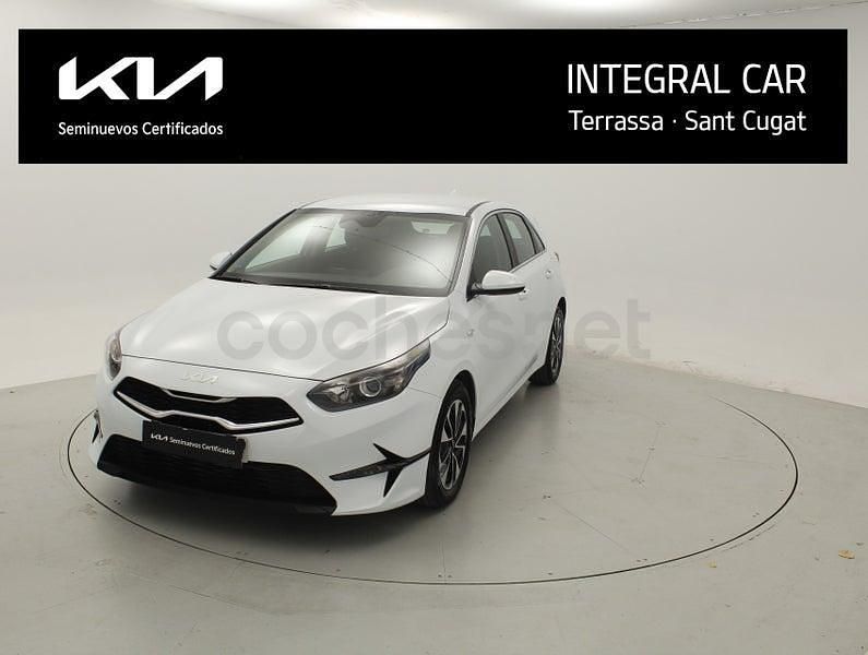 Usado Kia Ceed 100 CV (73 kW) 2025 Blanco Utilitario