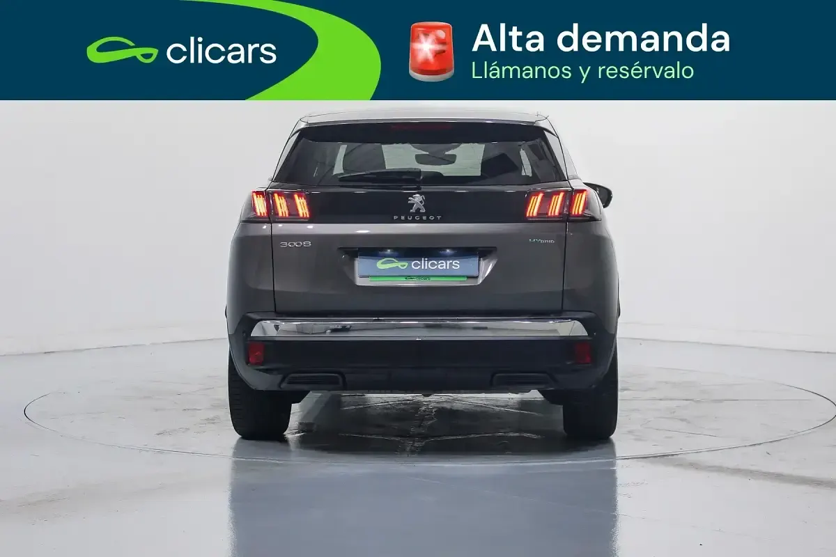 Usado Peugeot 3008 Allure 225 CV (165 kW) 2021 Gris / plata SUV