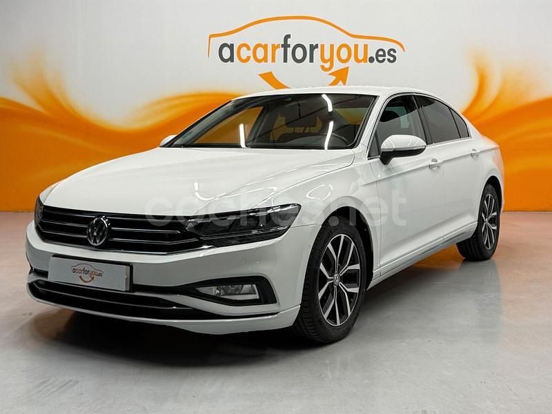 Blanco Usado 2020 VW Passat Executive Berlina | 20.500 € (Precio justo) - Imagen 1/4