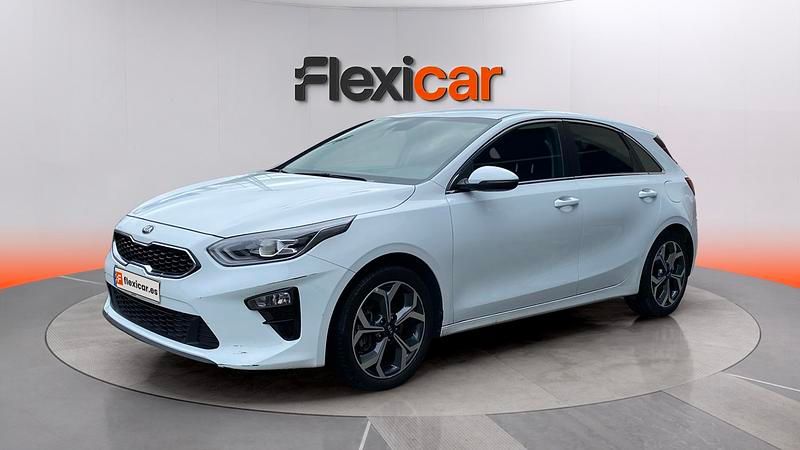 Usado Kia Ceed 100 CV (73 kW) 2021 Blanco Utilitario