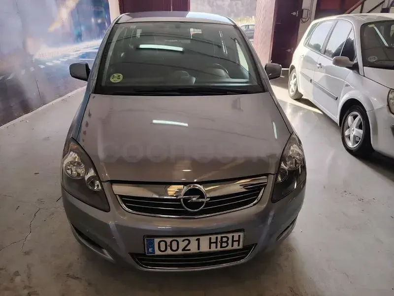 Usado Opel Zafira Family 110 CV (80 kW) 2011 Gris / plata Monovolumen