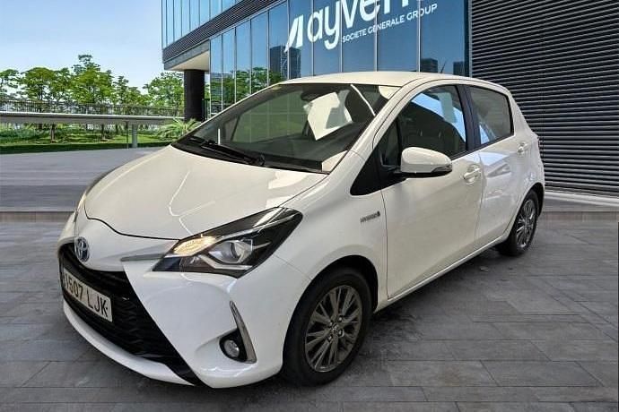 Usado Toyota Yaris Hybrid Active 100 CV (73 kW) 2020