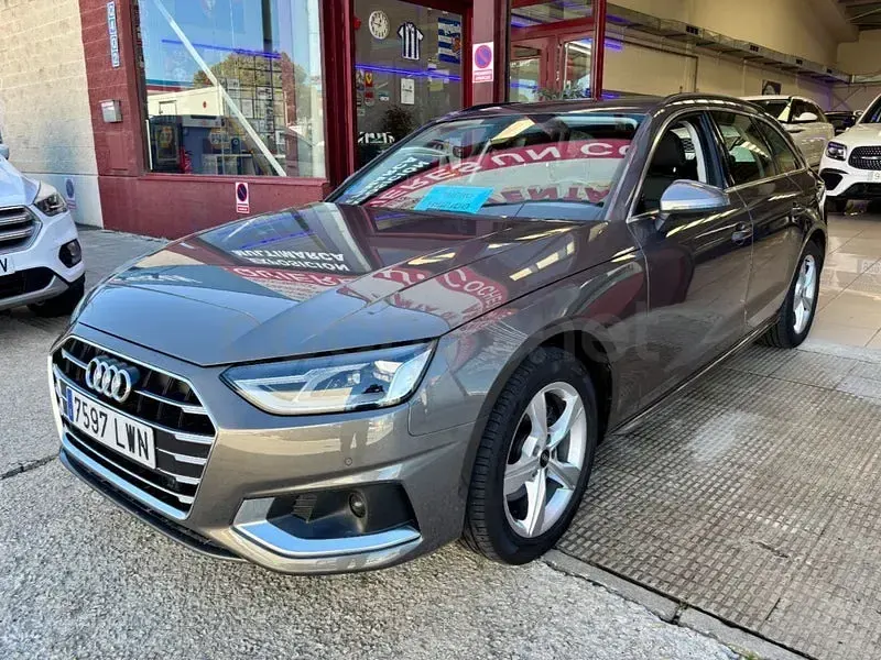 Usado Audi A4 Advanced Plus 163 CV (119 kW) 2022 Marrón Familiar