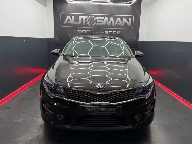 Usado Kia Optima 141 CV (103 kW) 2017 Gris / plata Berlina