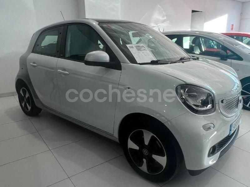 Blanco Usado 2018 Smart ForFour Utilitario | 7900 € (Precio justo) - Imagen 1/4