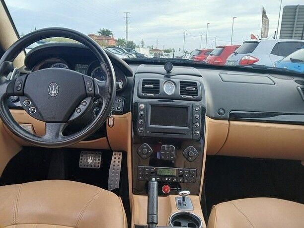 Usado Maserati Quattroporte GT 400 CV (294 kW) 2006 Negro Berlina