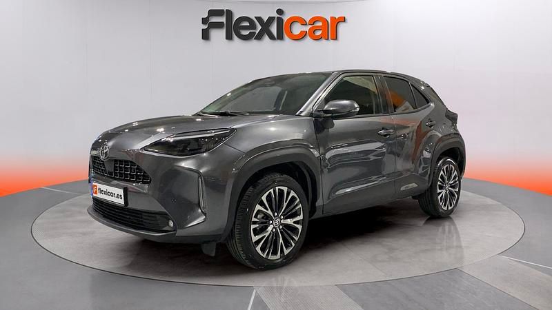 Usado Toyota Yaris Hybrid Style 130 CV (95 kW) 2024 Gris