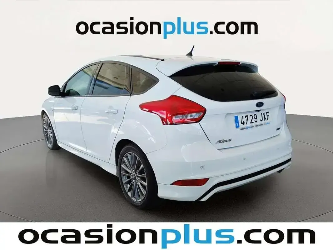 Usado Ford Focus ST-Line 182 CV (133 kW) 2017 Blanco Utilitario