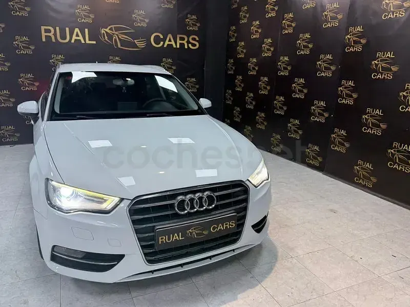 Usado Audi A3 S-Line 110 CV (80 kW) 2014 Blanco Berlina