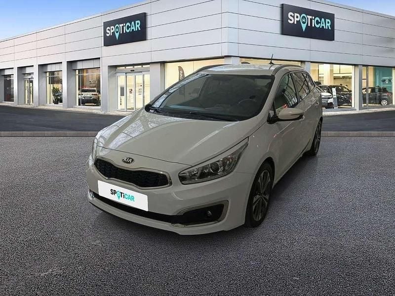 Begagnad Kia Ceed 136 HK (100 kW) 2016 Halvkombi