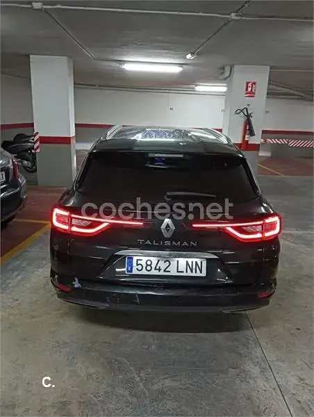Usado Renault Talisman LIMITED 160 CV (117 kW) 2021 Negro Familiar