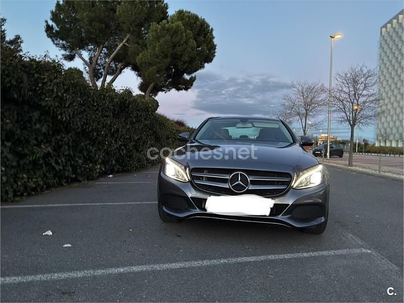 Usado Mercedes C180 Exclusive 156 CV (114 kW) 2017 Gris / plata Familiar