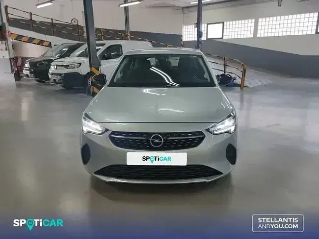 Usado Opel Corsa Elegance 100 CV (73 kW) 2023 Gris Utilitario