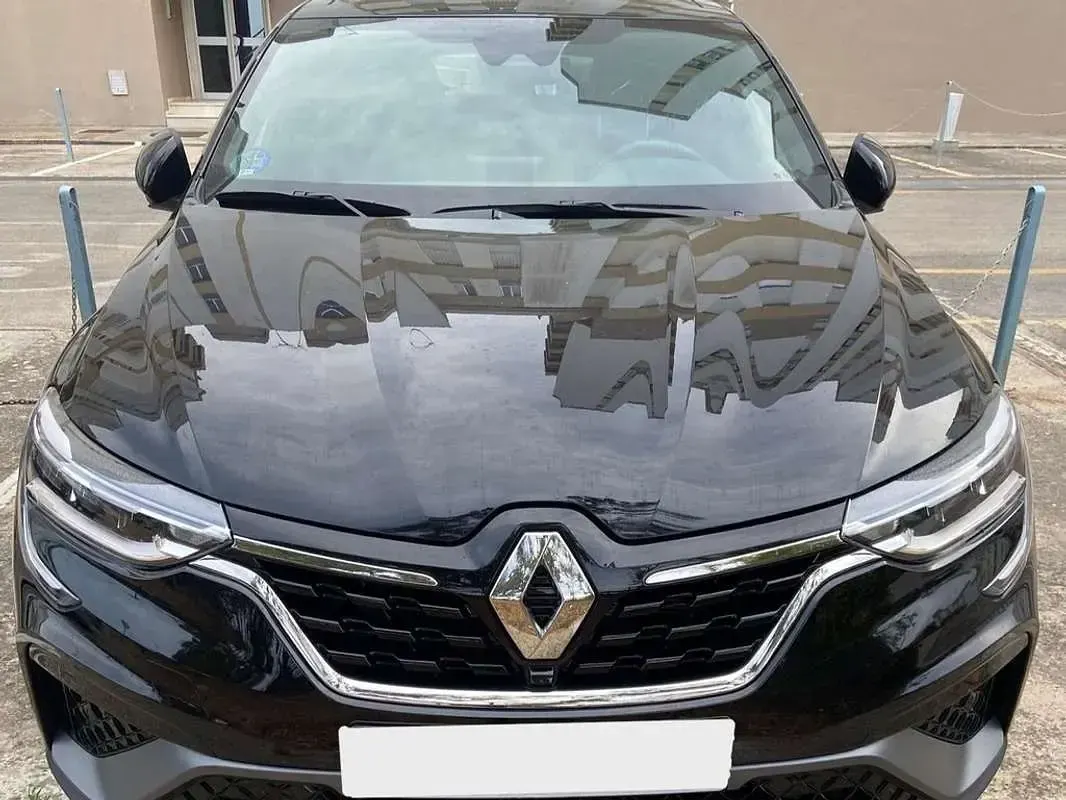 Usado Renault Arkana RS Line 139 CV (102 kW) 2022 Negro SUV