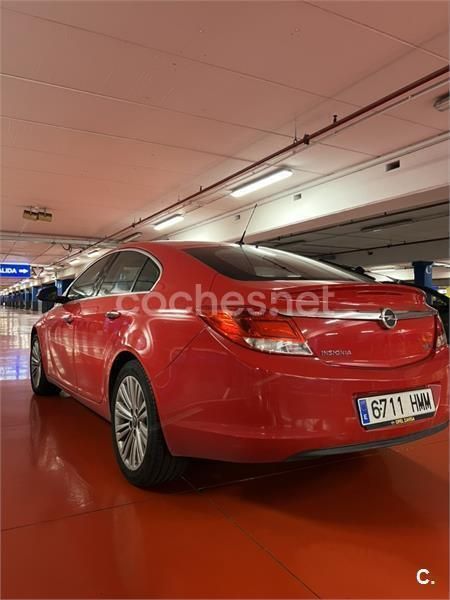 Rojo Usado 2012 Opel Insignia Excellence Berlina | 6000 € (Precio justo) - Imagen 1/4
