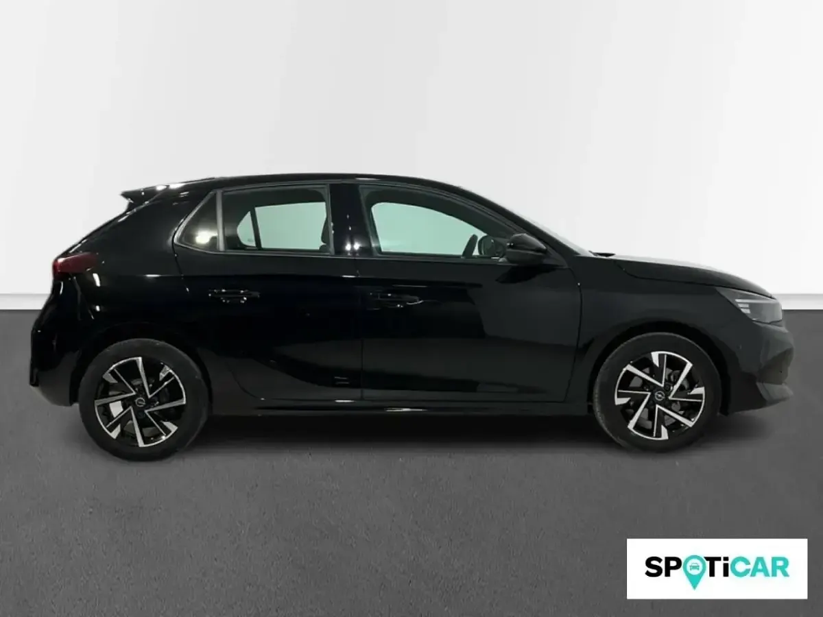 Usado Opel Corsa 100 CV (73 kW) 2025 Negro Utilitario