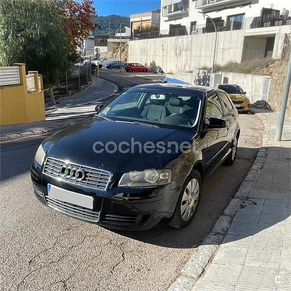 Usado Audi A3 Ambiente 105 CV (77 kW) 2005 Negro Berlina