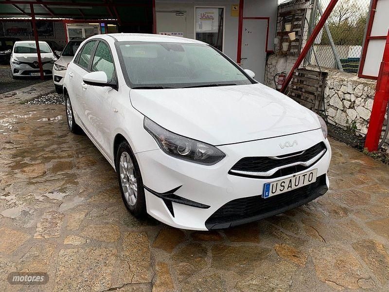 Usado Kia Ceed 120 CV (88 kW) 2023 Blanco Utilitario