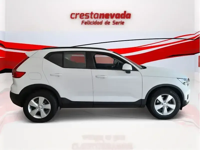 Usado Volvo XC40 Momentum 129 CV (94 kW) 2021 Blanco SUV