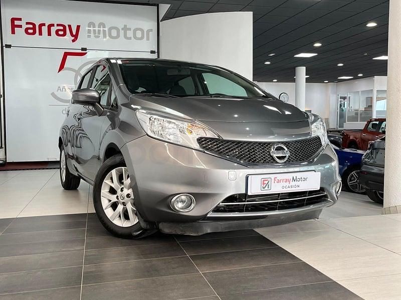 Usado Nissan Note Acenta 80 CV (58 kW) 2017 Gris / plata Utilitario
