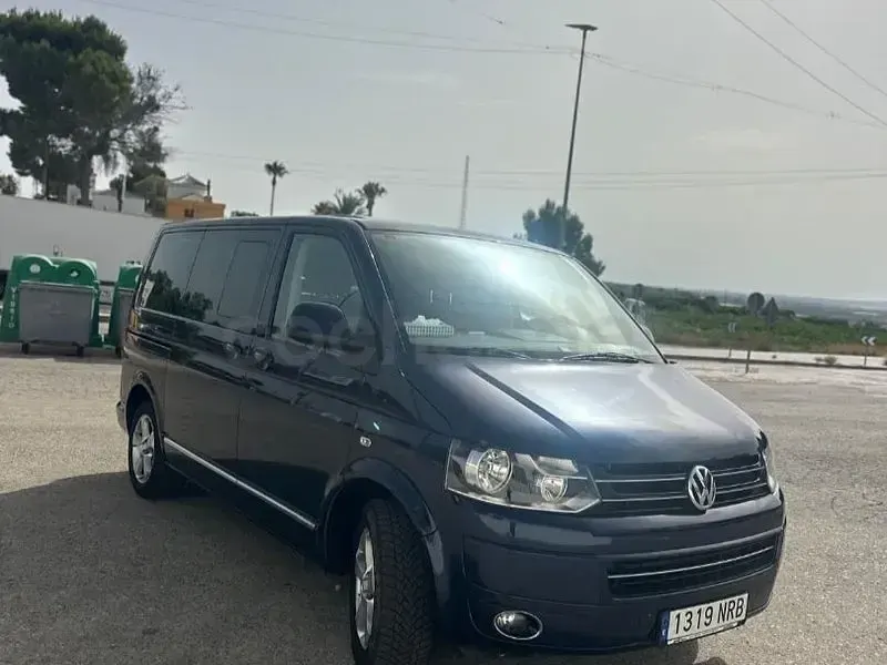 Usado VW Multivan Highline 180 CV (132 kW) 2013 Azul Monovolumen