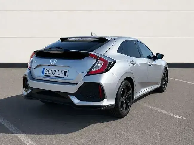 Usado Honda Civic Comfort 126 CV (92 kW) 2020 Gris Utilitario