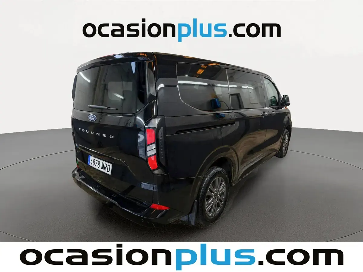Usado Ford Tourneo Custom Titanium X 170 CV (125 kW) 2024 Negro Van