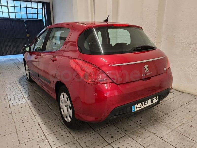 Usado Peugeot 308 Business-Line 92 CV (67 kW) 2010 Rojo Berlina