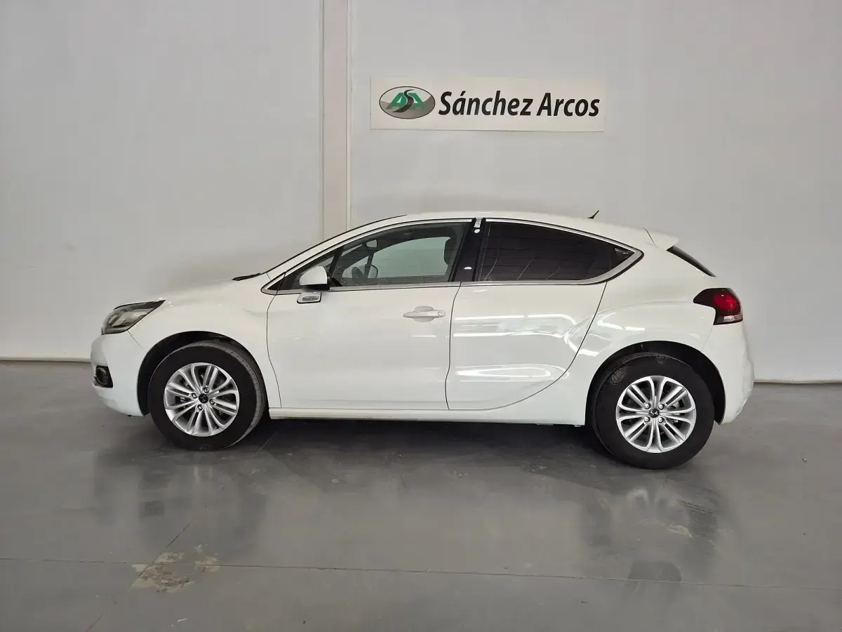 Usado DS Automobiles DS4 100 CV (73 kW) 2018 Blanco Utilitario