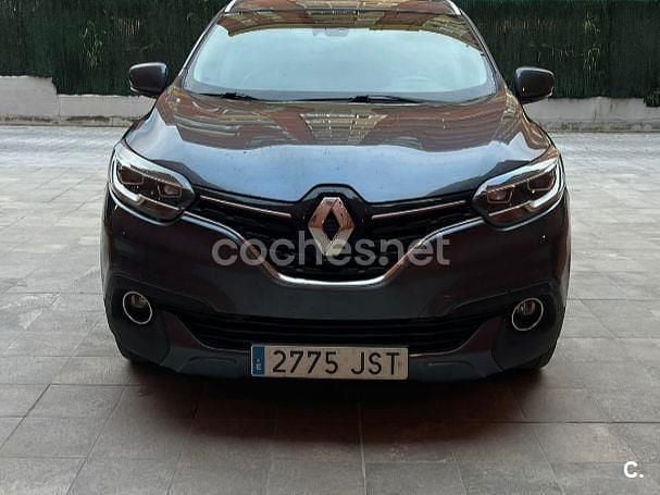 Usado Renault Kadjar Zen 130 CV (95 kW) 2016 Gris / plata SUV