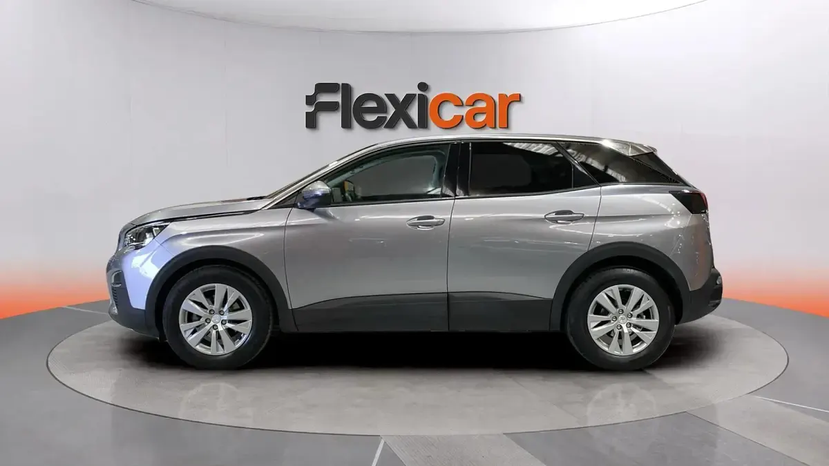 Usado Peugeot 3008 Active 131 CV (96 kW) 2017 Gris SUV