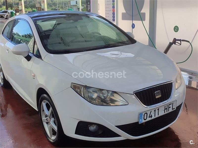 Blanco Usado 2011 Seat Ibiza SC Style Utilitario | 6000 € (Buen precio) - Imagen 1/4