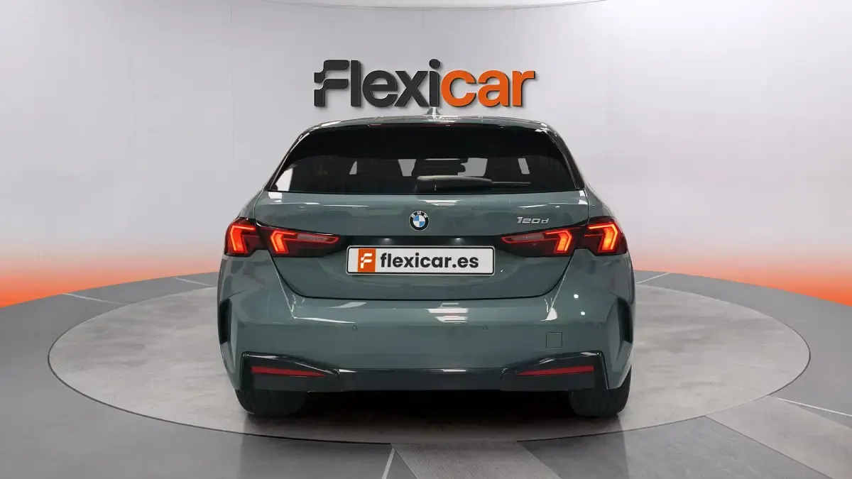 Usado BMW 120 170 CV (125 kW) 2025 Gris Utilitario