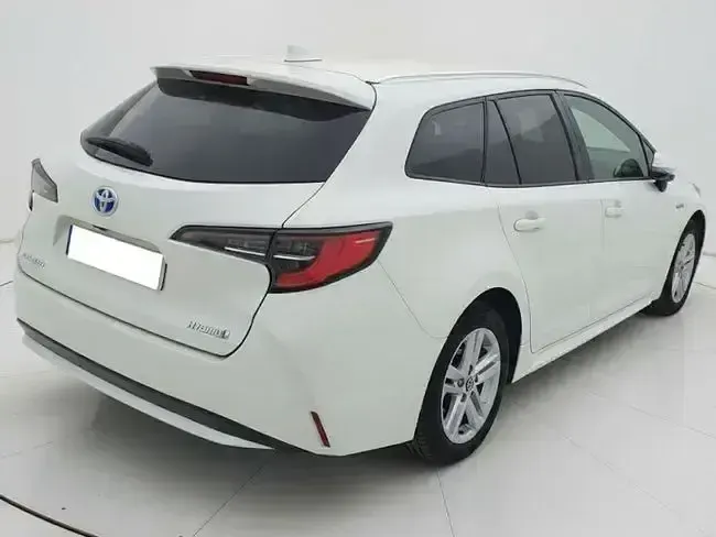 Usado Toyota Corolla Active 122 CV (89 kW) 2021 Blanco Familiar