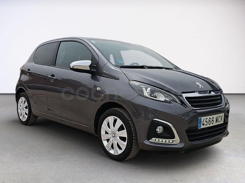 Usado Peugeot 108 Active 72 CV (52 kW) 2021 Gris / plata Berlina